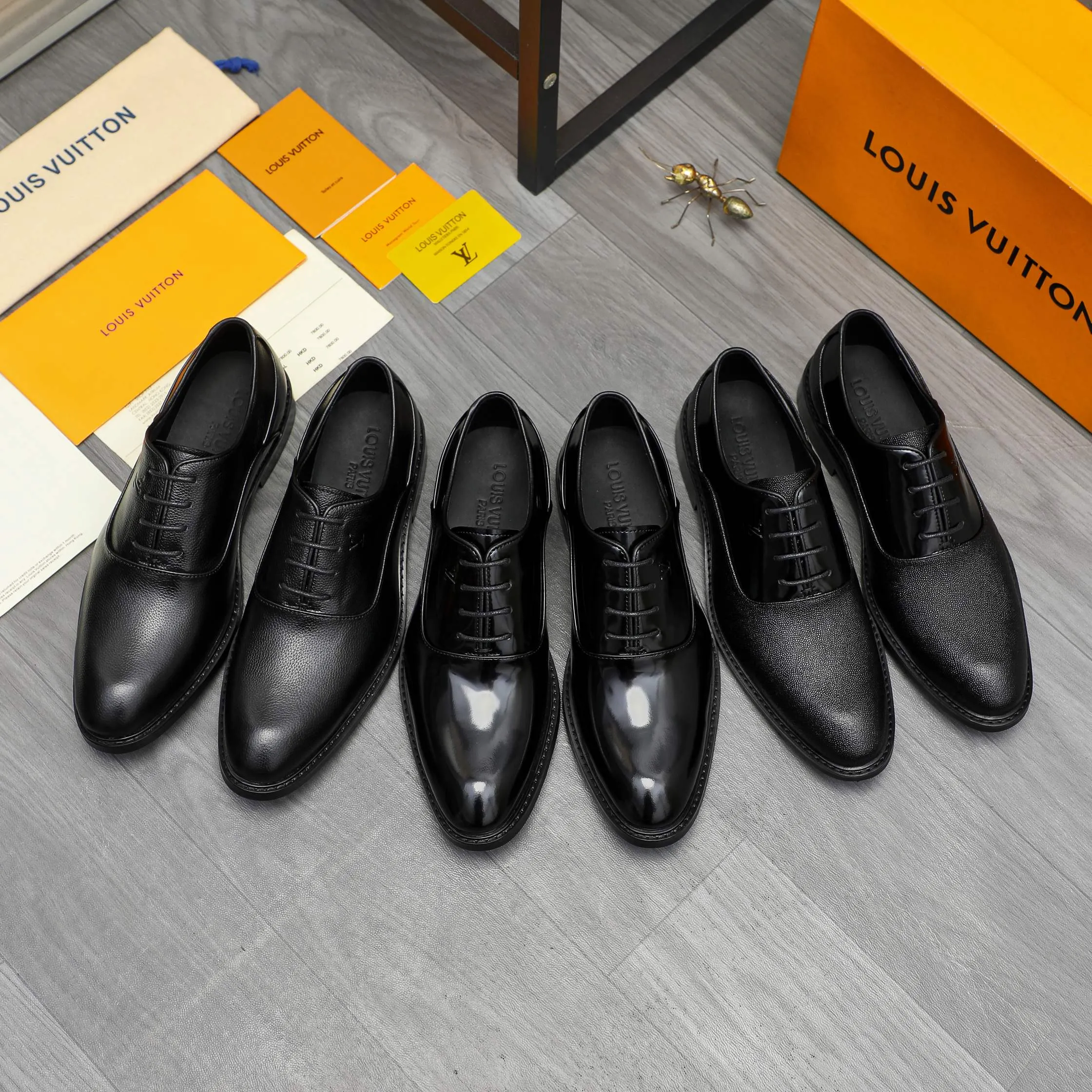 Men's shoes 💰p460 Product trademark: LV (Louis Vuitton) business lace-up formal leather shoes Regular size: 39-44 (38.45 custom-made, non-returnable) Product materials: Selected high-quality pebbled cowhide upper, cowhide lining, original rubber outsole